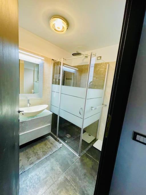 Moderno Loft Alle Porte Di Milano - 115Mq - 3 Posti 科马诺 外观 照片