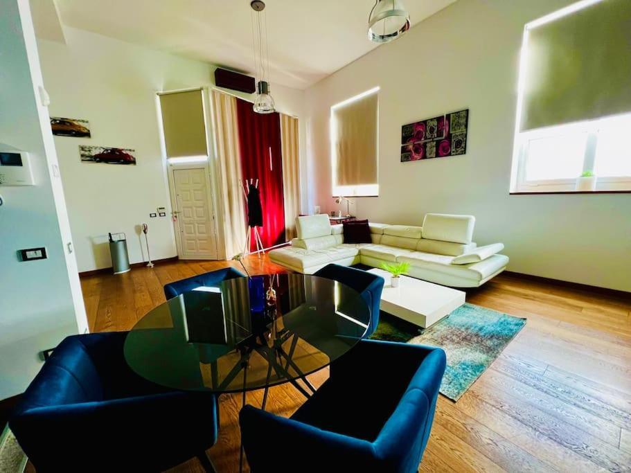 Moderno Loft Alle Porte Di Milano - 115Mq - 3 Posti 科马诺 外观 照片